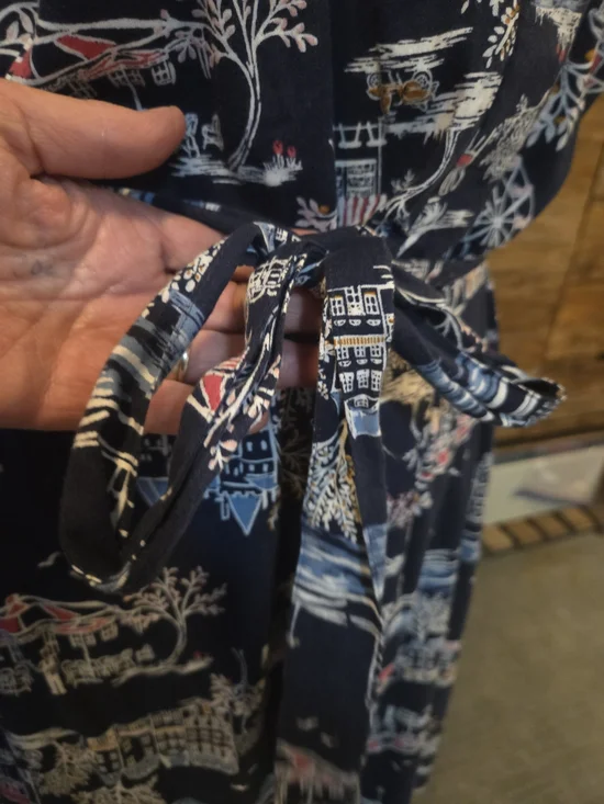 Old Navy  Scenic Print  Navy Dress - Picture 6 of 8